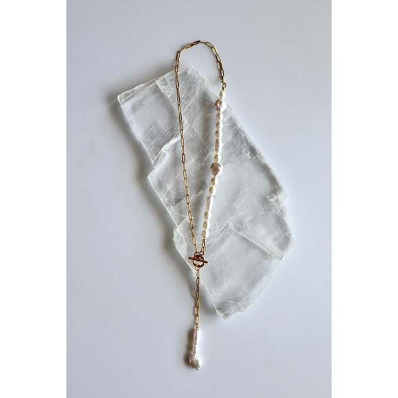 Auréad Designs Jewelry - Caelova – Freshwater Pearl Lariat Necklace - 18in